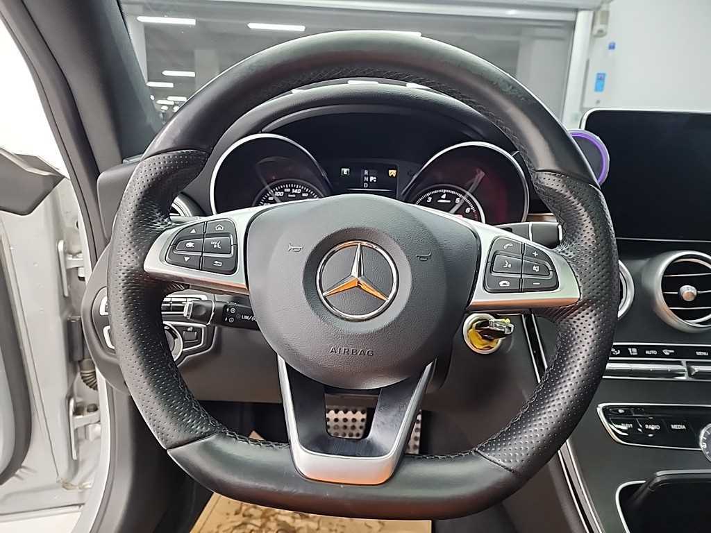 Mercedes Benz C Class - Vista 9