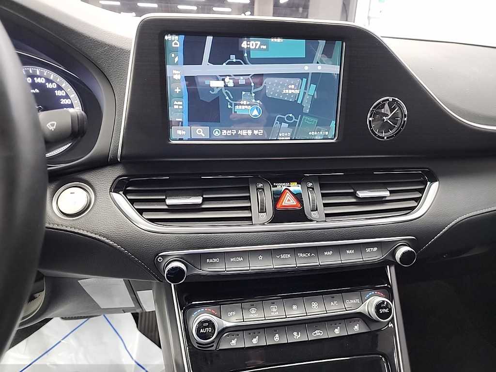 HYUNDAI Grandeur - Vista 10