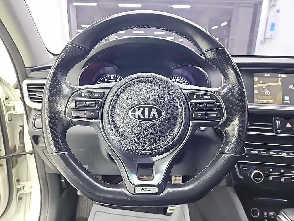 KIA K5 - Vista 9