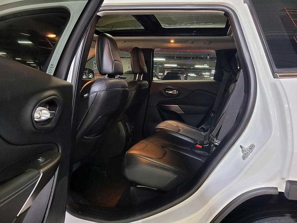 Jeep Cherokee - Vista 8