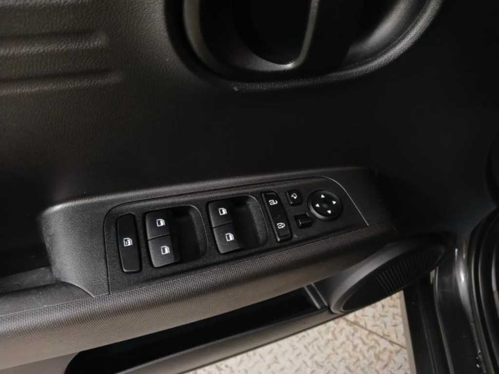 HYUNDAI Casper - Vista 10