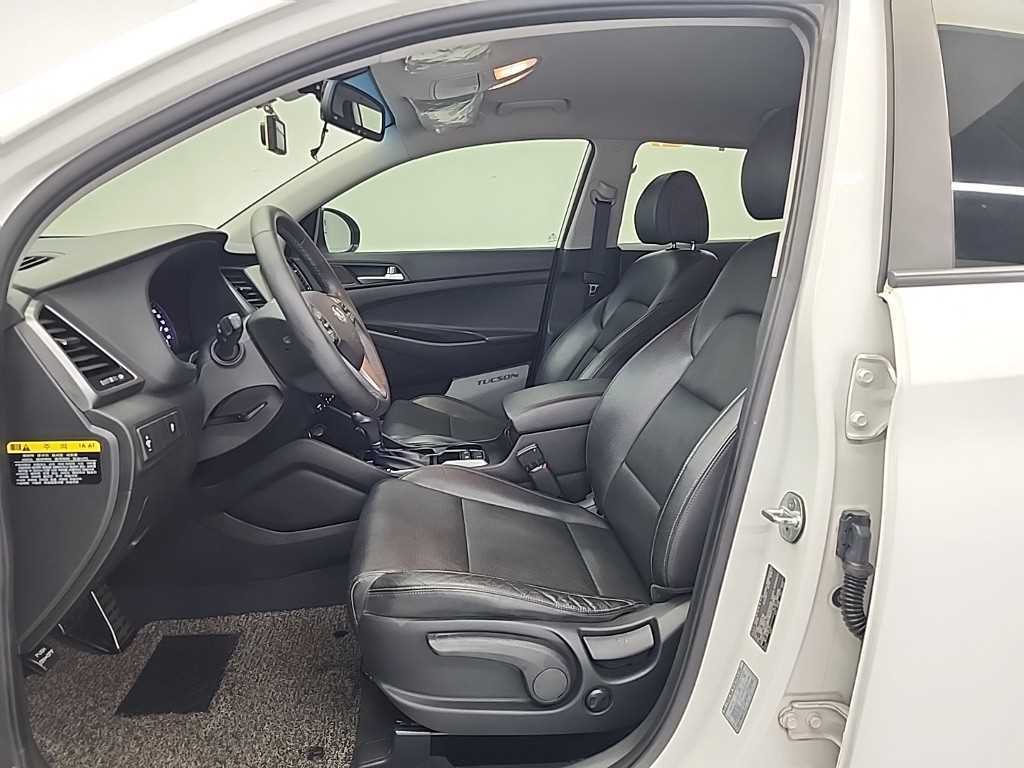 HYUNDAI Tucson - Vista 11