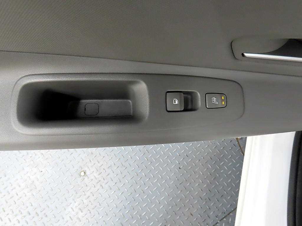 HYUNDAI Avante - Vista 12