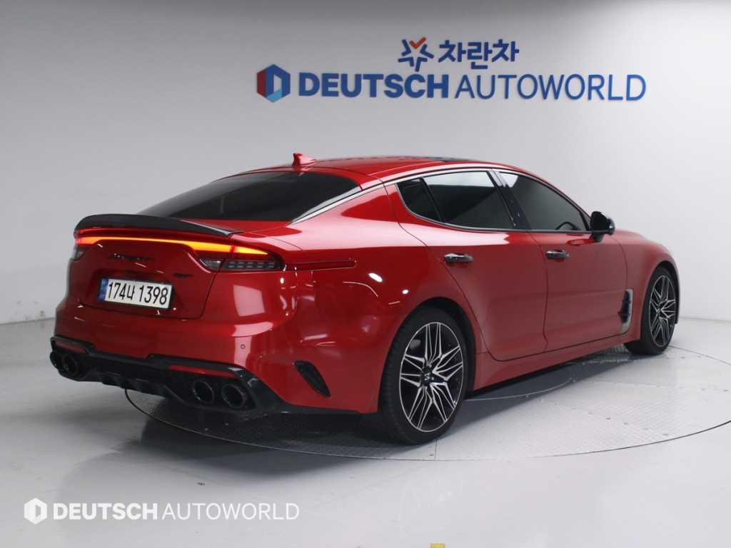 KIA Stinger - Vista 2