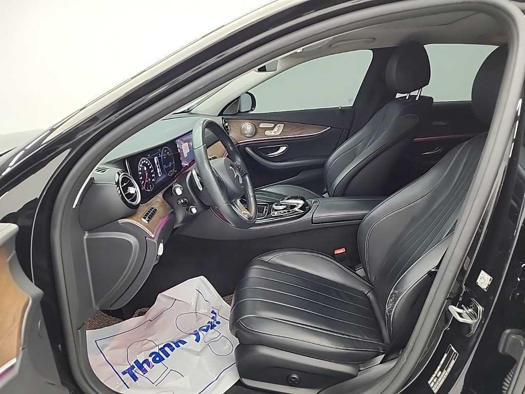 Mercedes Benz E class - Vista 11