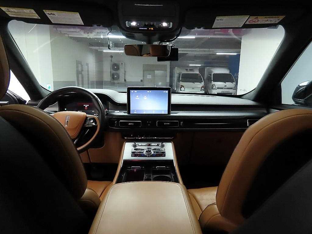 Lincoln Aviator - Vista 7