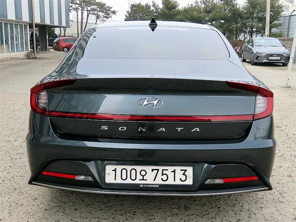 HYUNDAI Sonata - Vista 4