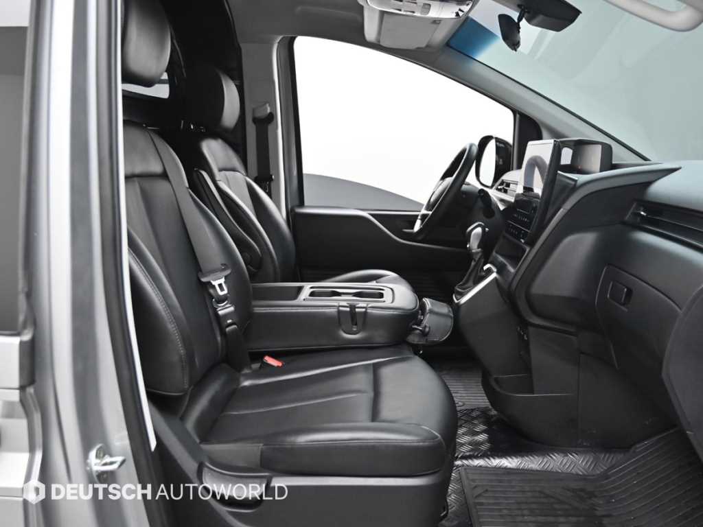 HYUNDAI Staria - Vista 10