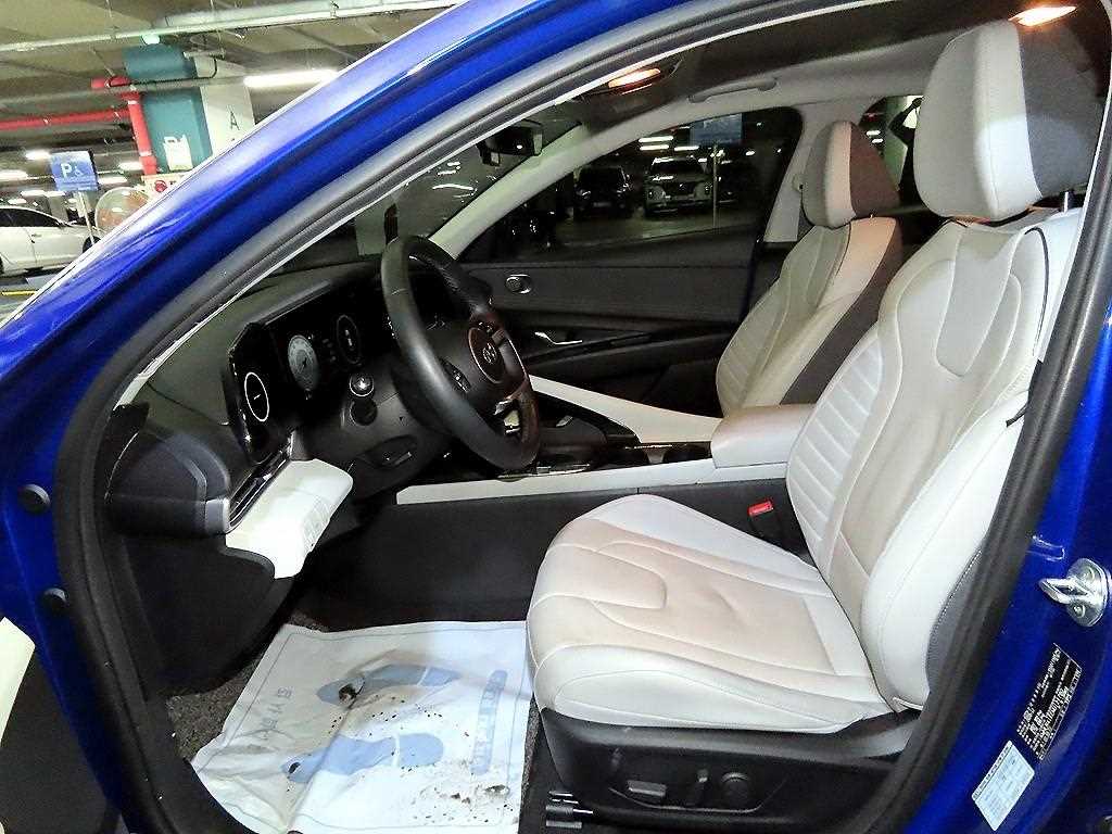 HYUNDAI Avante - Vista 6