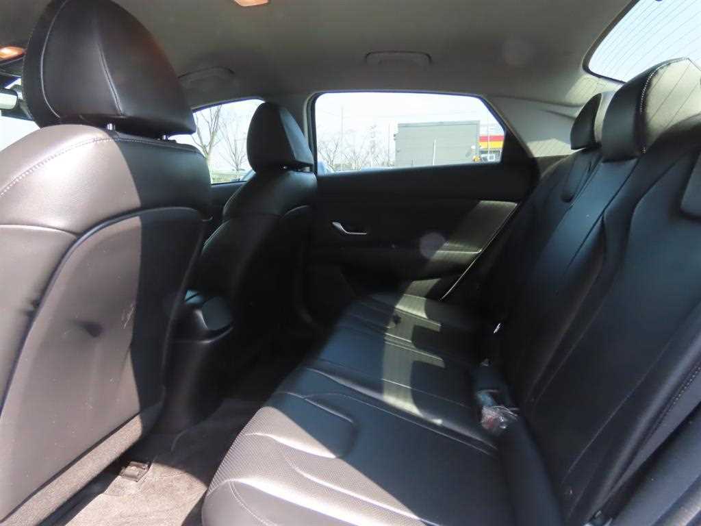 HYUNDAI Avante - Vista 12