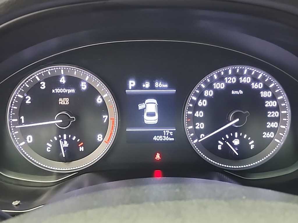 HYUNDAI Grandeur - Vista 6