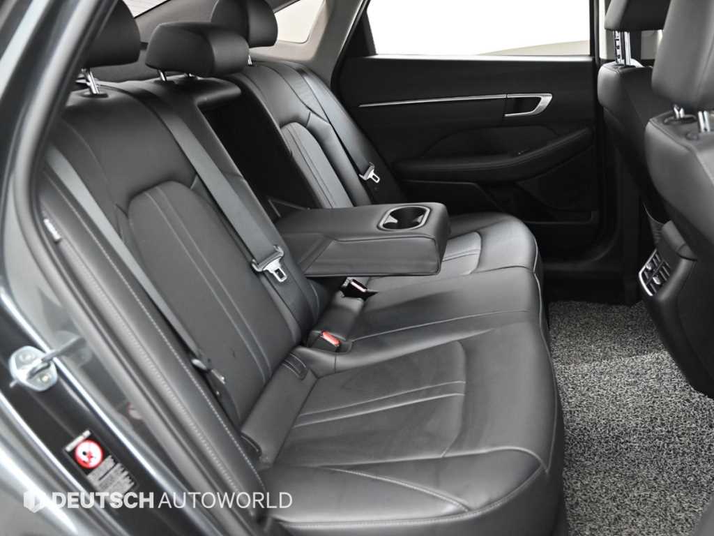 HYUNDAI Sonata - Vista 12