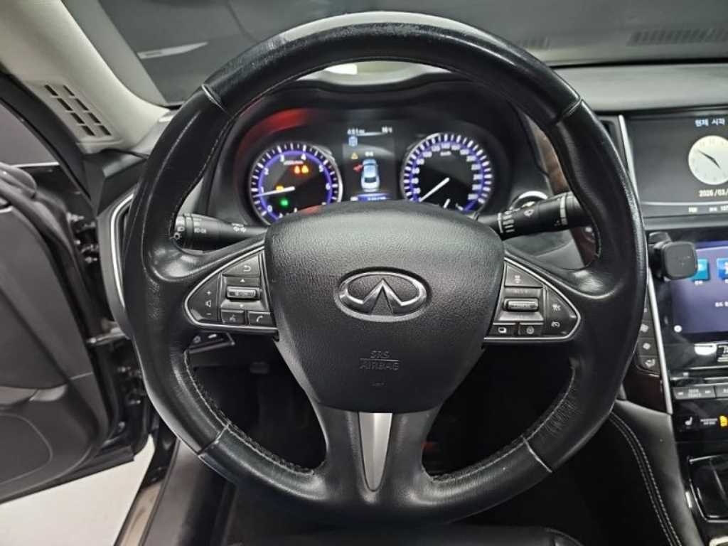 Infiniti Q - Vista 9