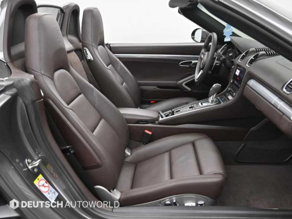 Porsche 718 - Vista 10