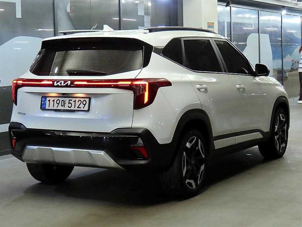 KIA Seltos - Vista 4