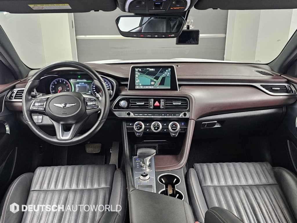 Genesis G70 - Vista 7