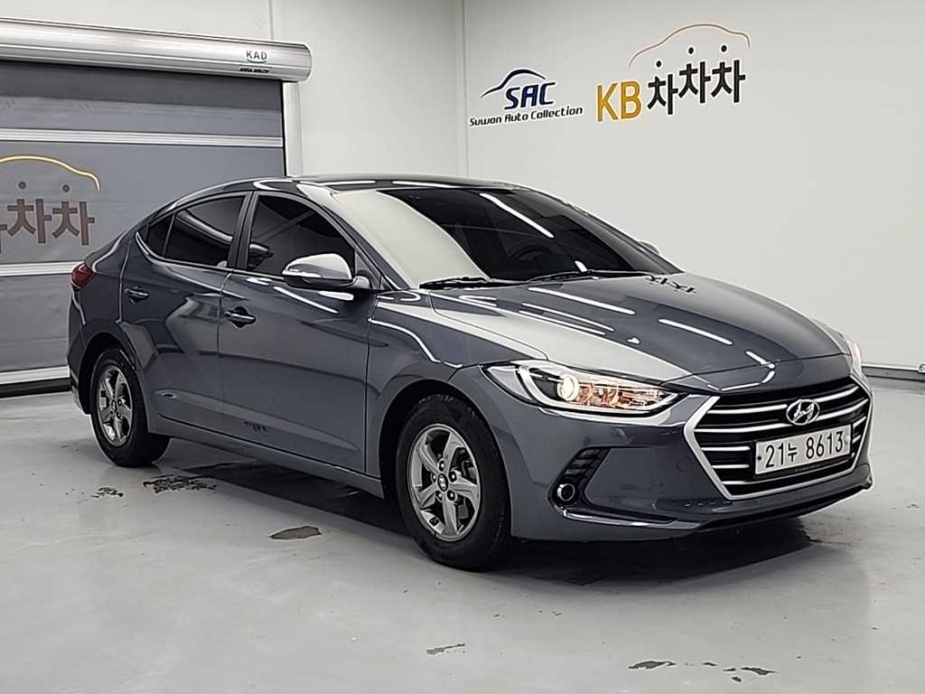 HYUNDAI Avante - Vista 4