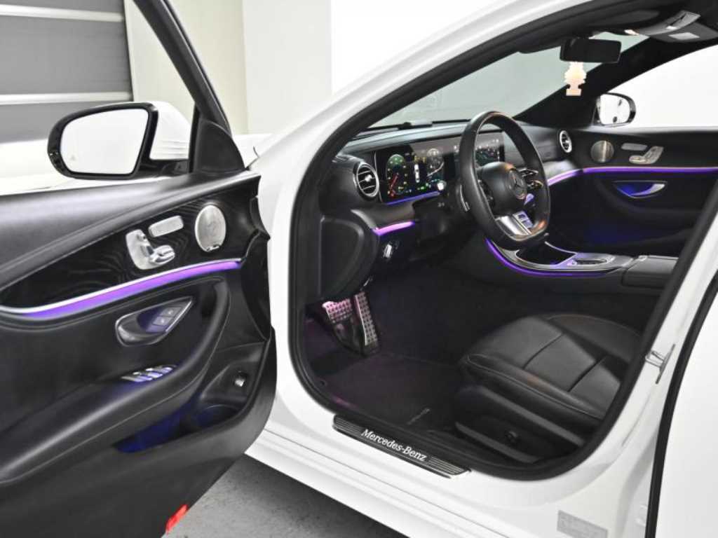 Mercedes Benz E class - Vista 11