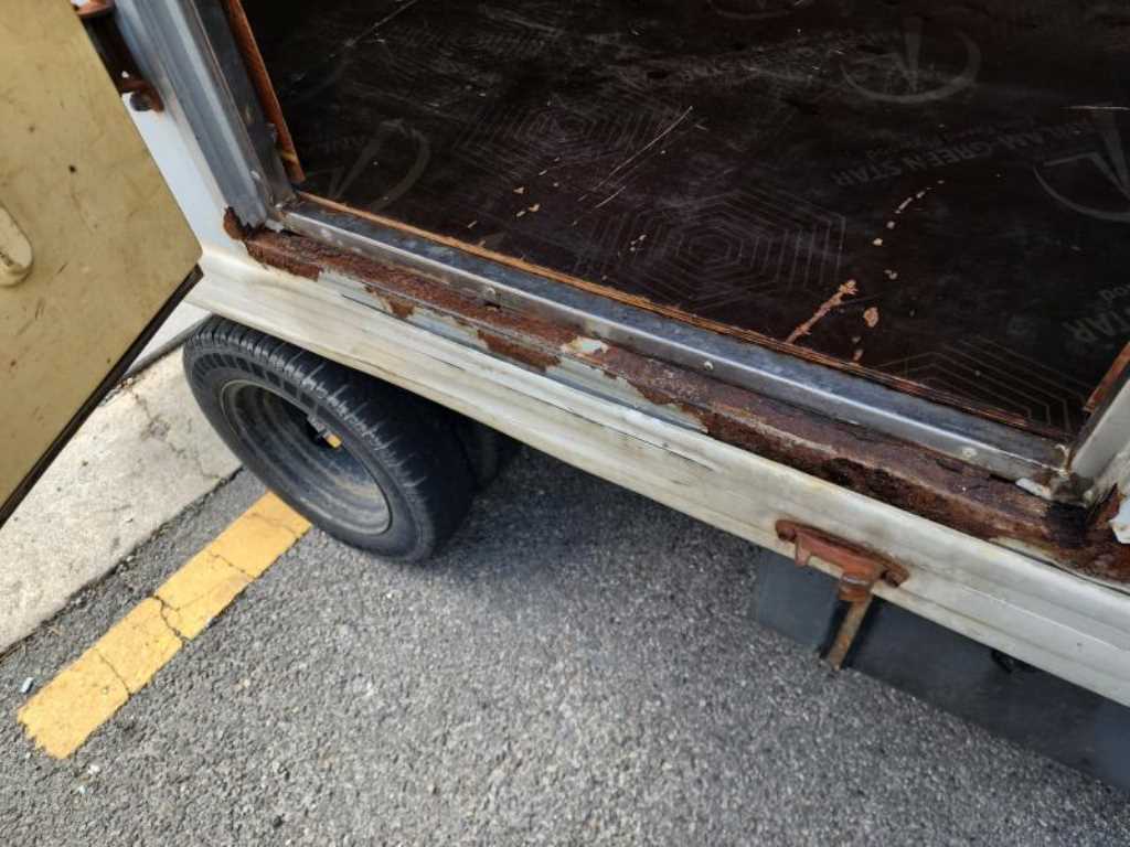 Small Truck Top_Frozen Top - Vista 10