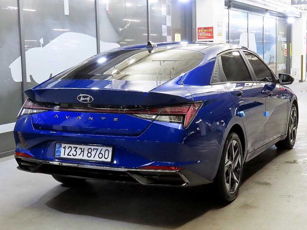 HYUNDAI Avante - Vista 4