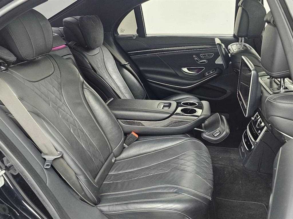 Mercedes Benz S Class - Vista 12