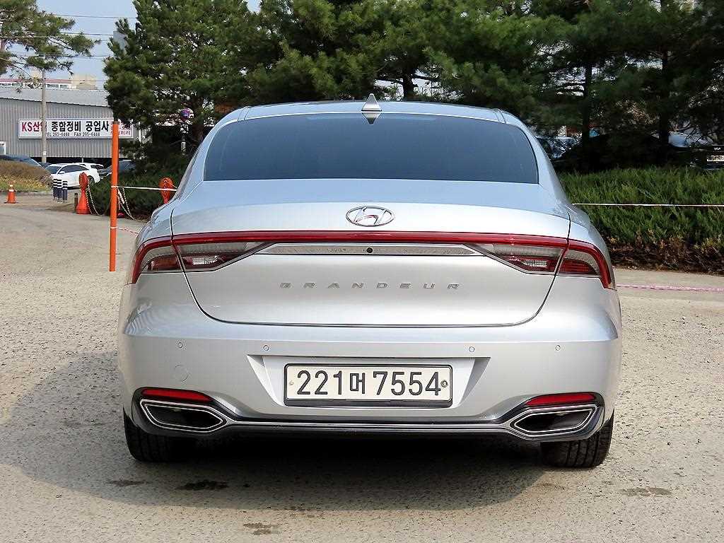 HYUNDAI Grandeur - Vista 4
