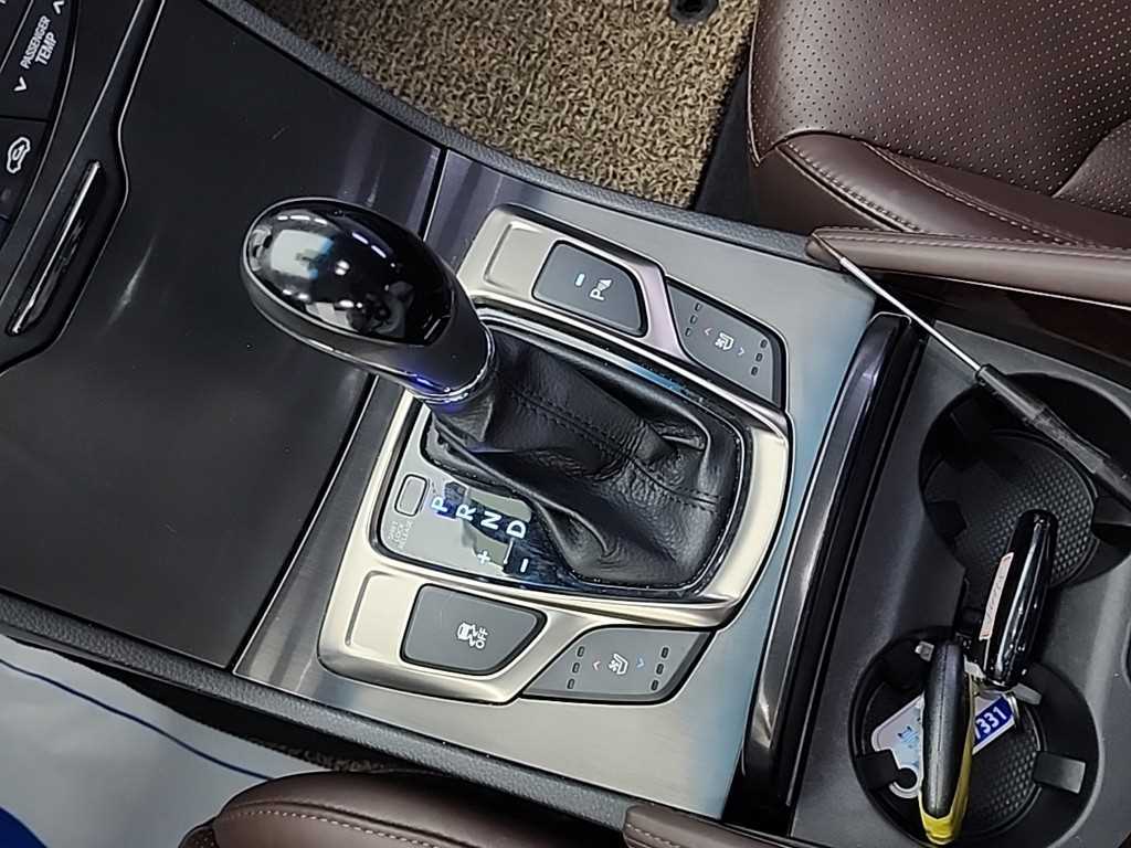 HYUNDAI Grandeur - Vista 8