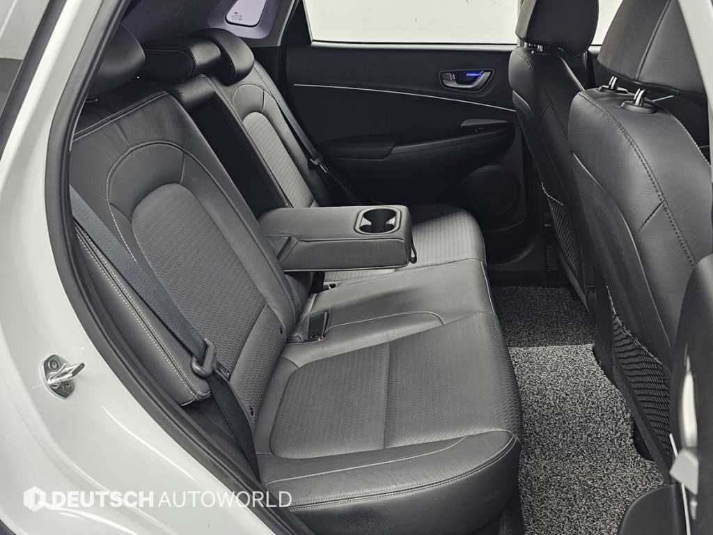 HYUNDAI Kona - Vista 12