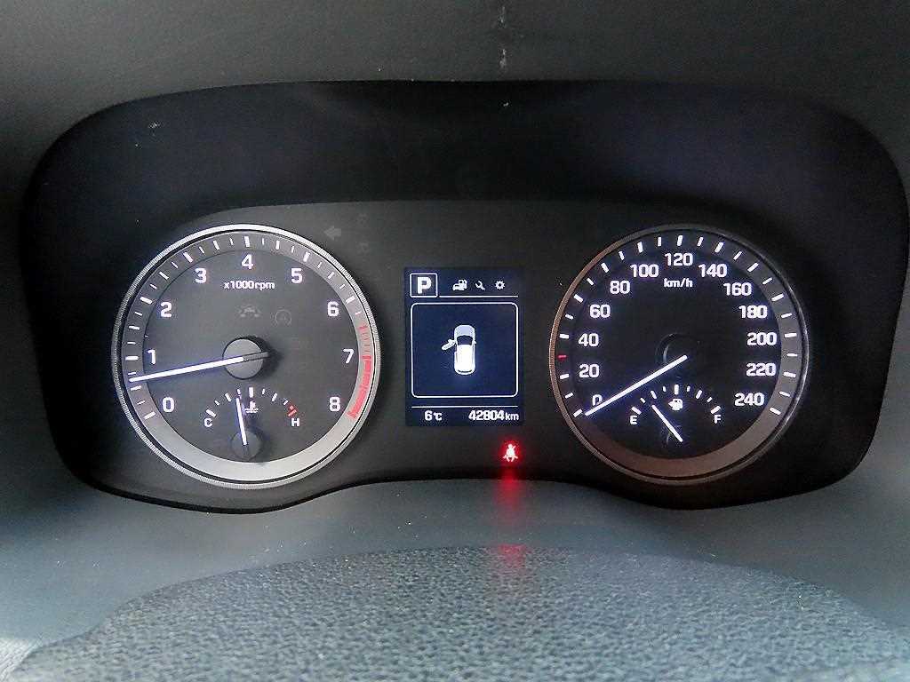 HYUNDAI Tucson - Vista 9