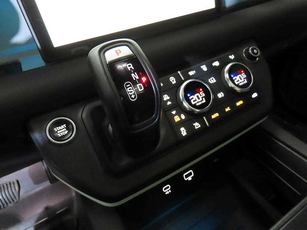 Land Rover Defender - Vista 12