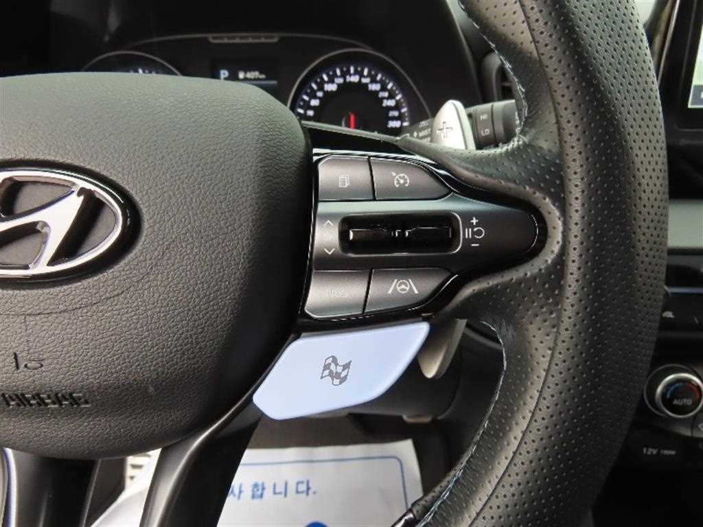 HYUNDAI Veloster - Vista 11