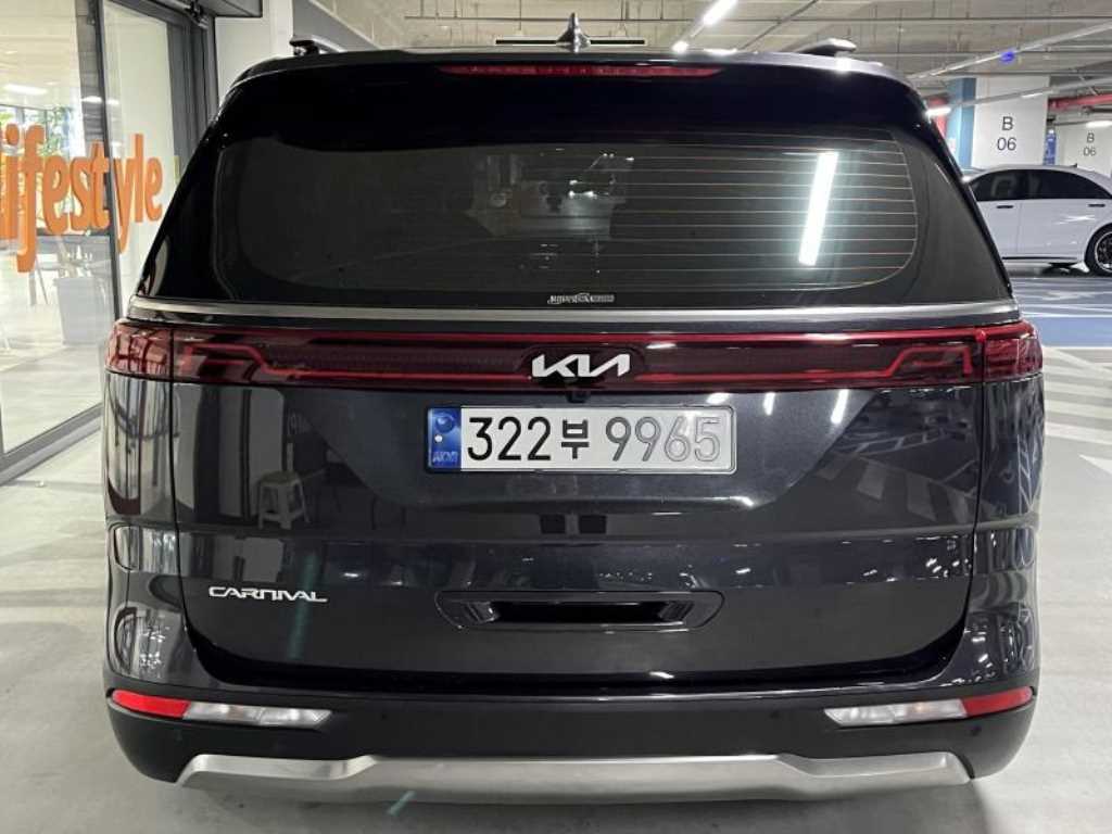 KIA Carnival - Vista 5