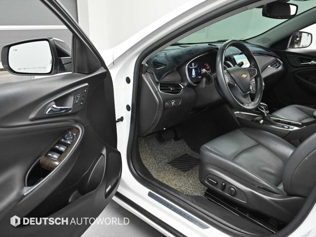 Chevrolet Malibu - Vista 11