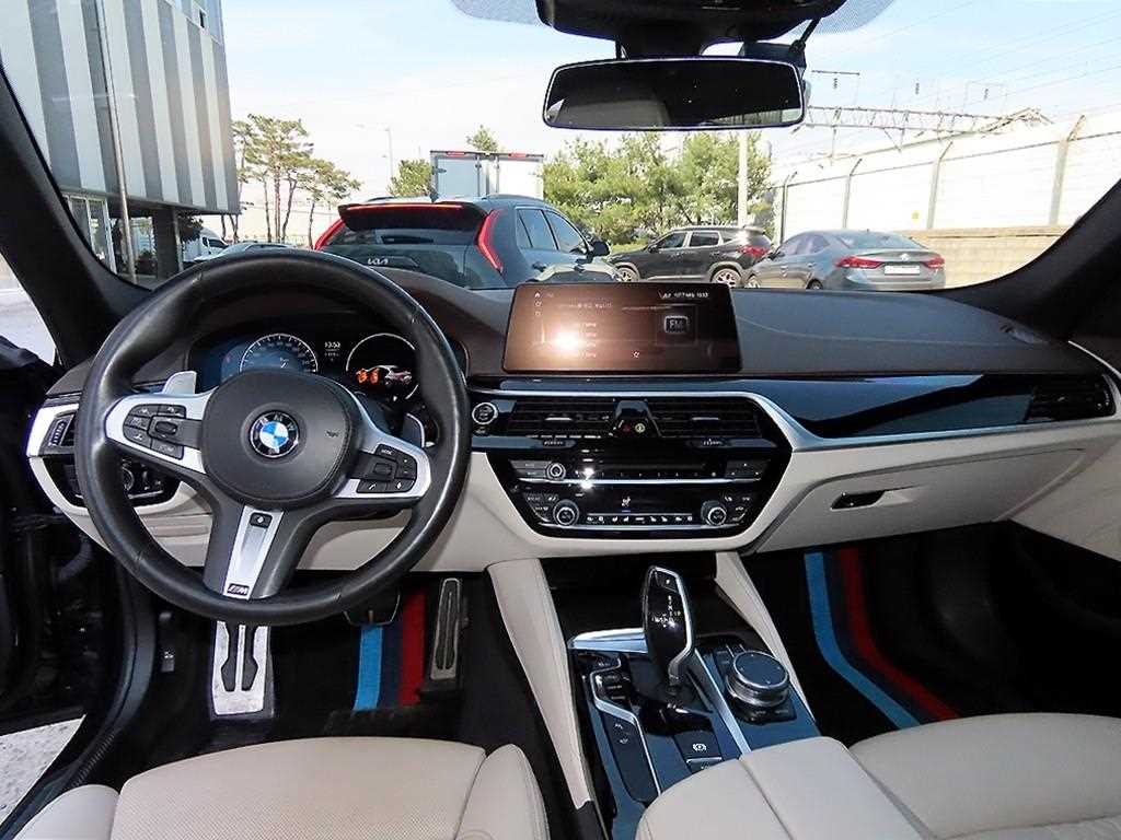 BMW 5 Series - Vista 7