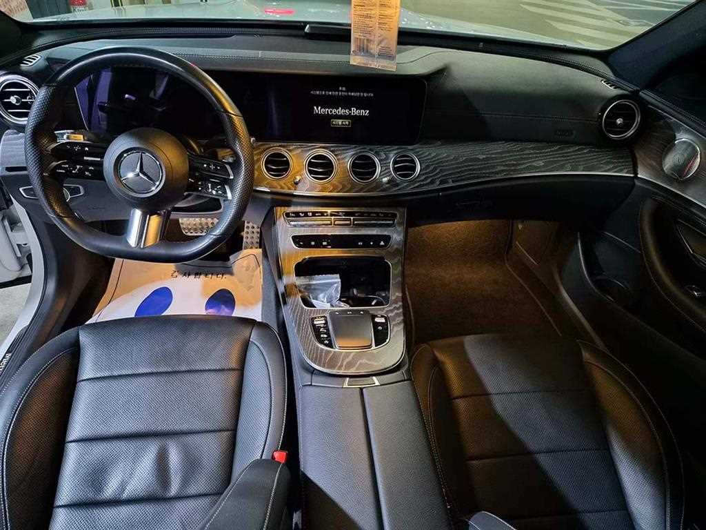 Mercedes Benz E class - Vista 10