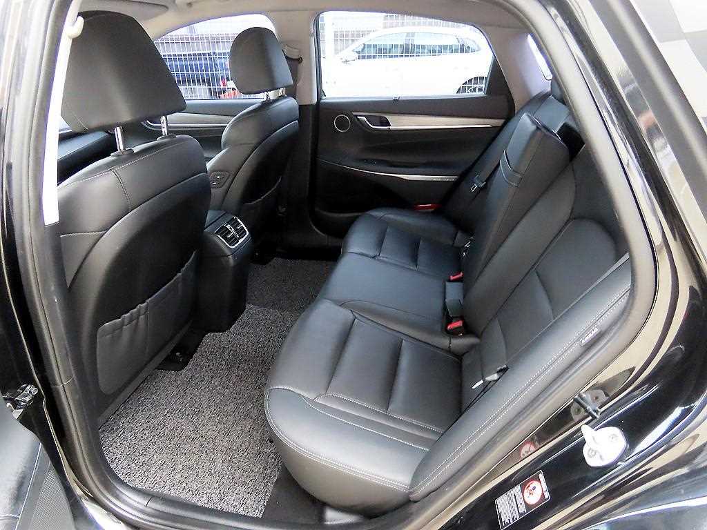 HYUNDAI Grandeur - Vista 6