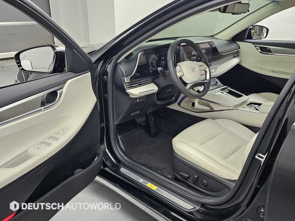 HYUNDAI Grandeur - Vista 11