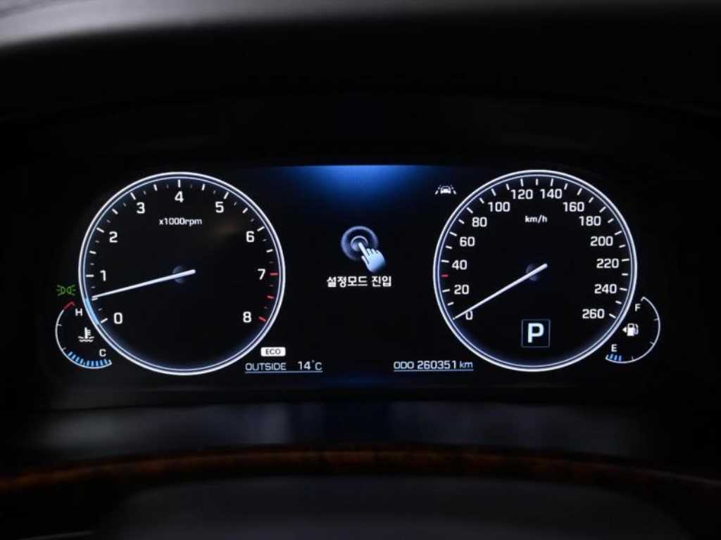 HYUNDAI Equus - Vista 8