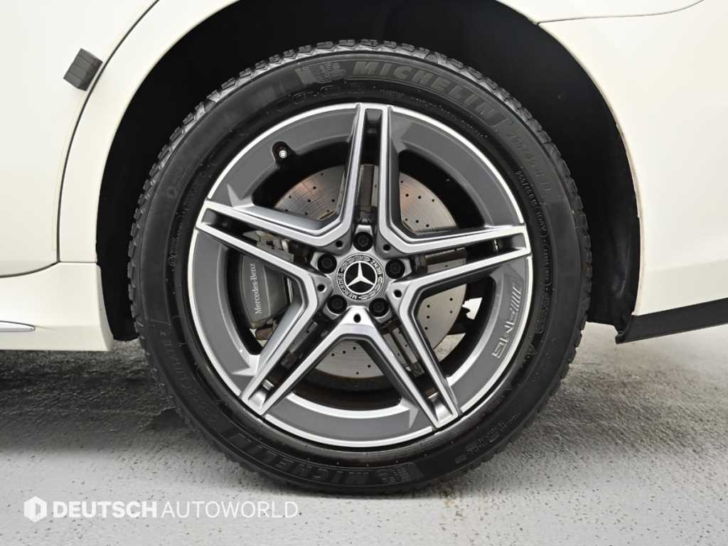 Mercedes Benz S Class - Vista 5