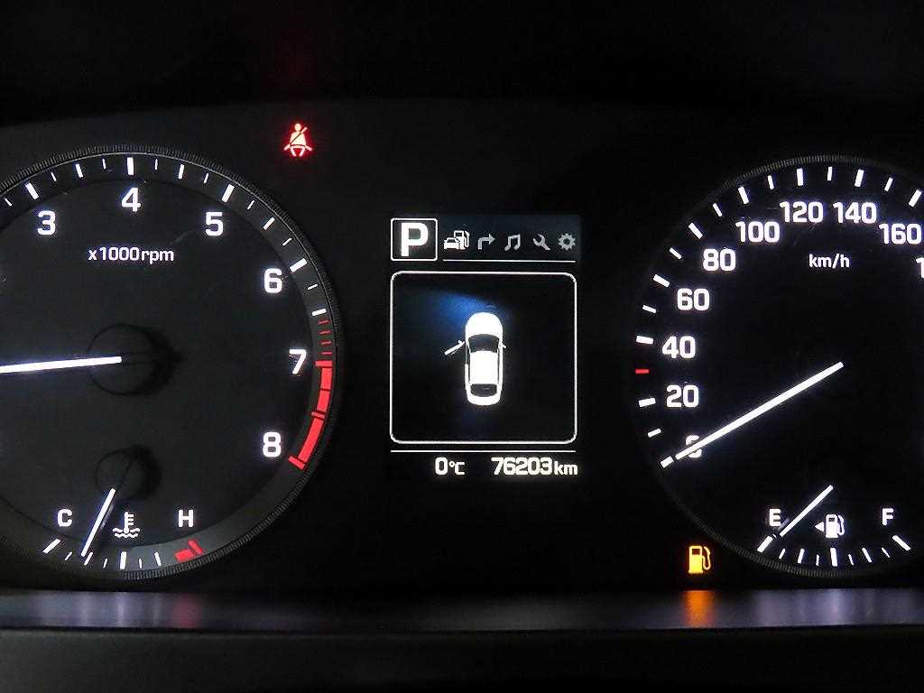 HYUNDAI Sonata - Vista 9