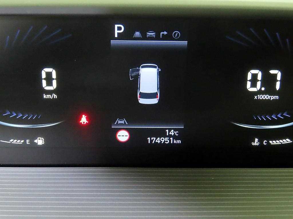 HYUNDAI Staria - Vista 8