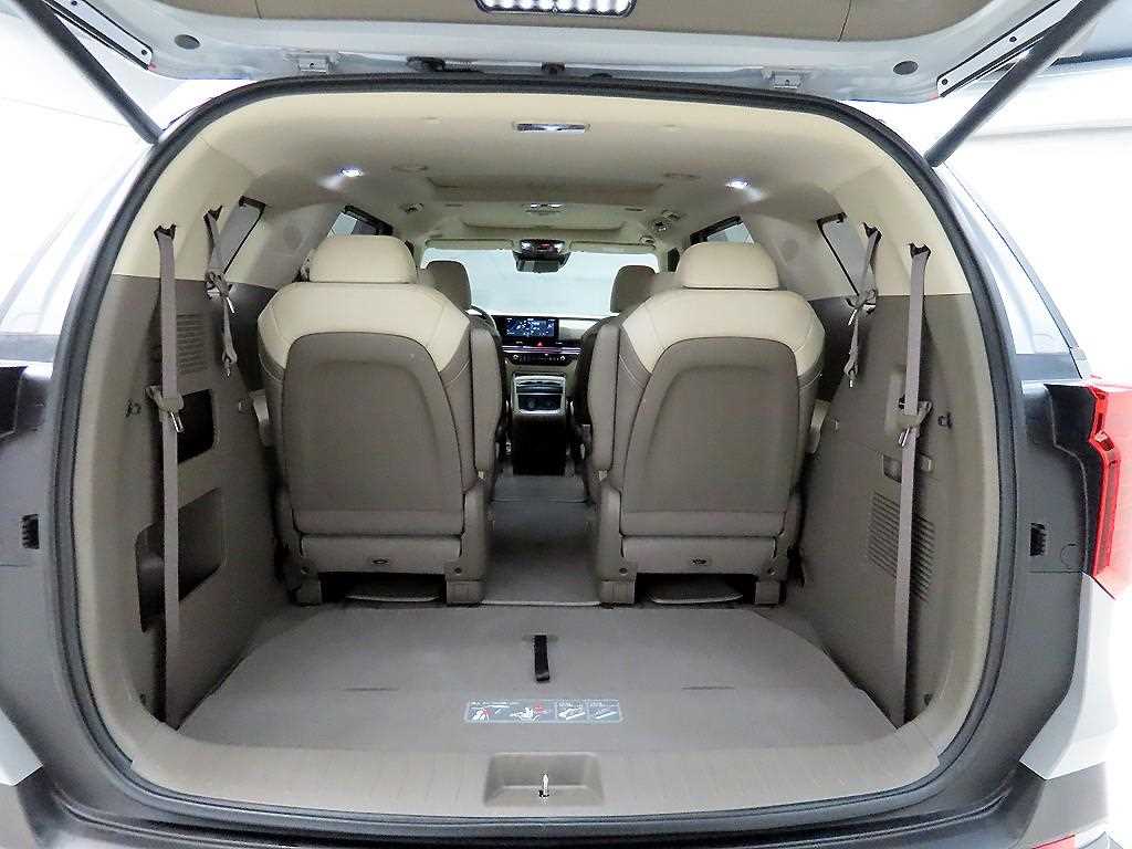 KIA Carnival 2024 Gris - Importación desde Corea - HF Imports Iquique - Foto 18