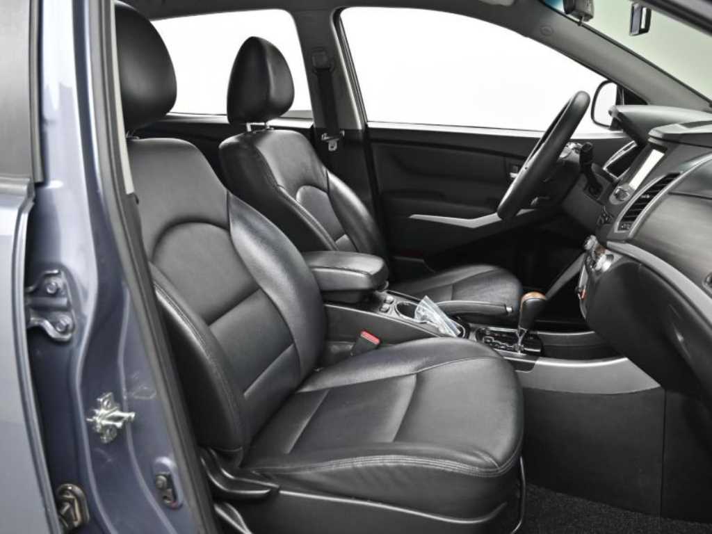 Ssangyong Korando - Vista 10