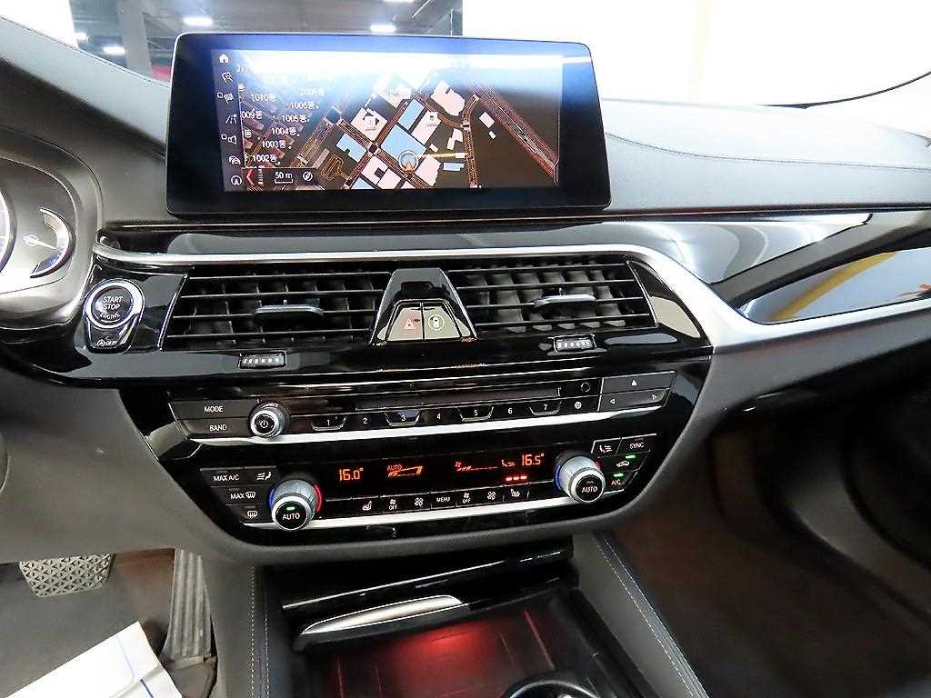 BMW 5 Series 2019 Negro - Importación desde Corea - HF Imports Iquique - Foto 14