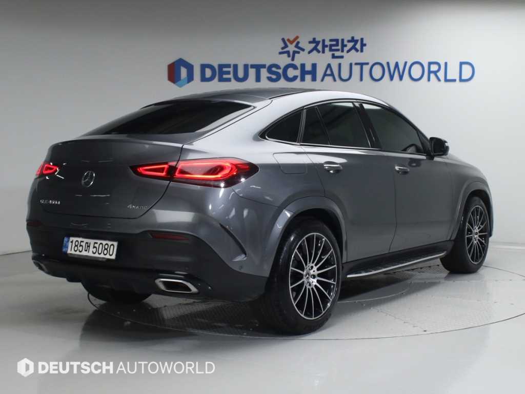 Mercedes Benz GLE Class - Vista 4