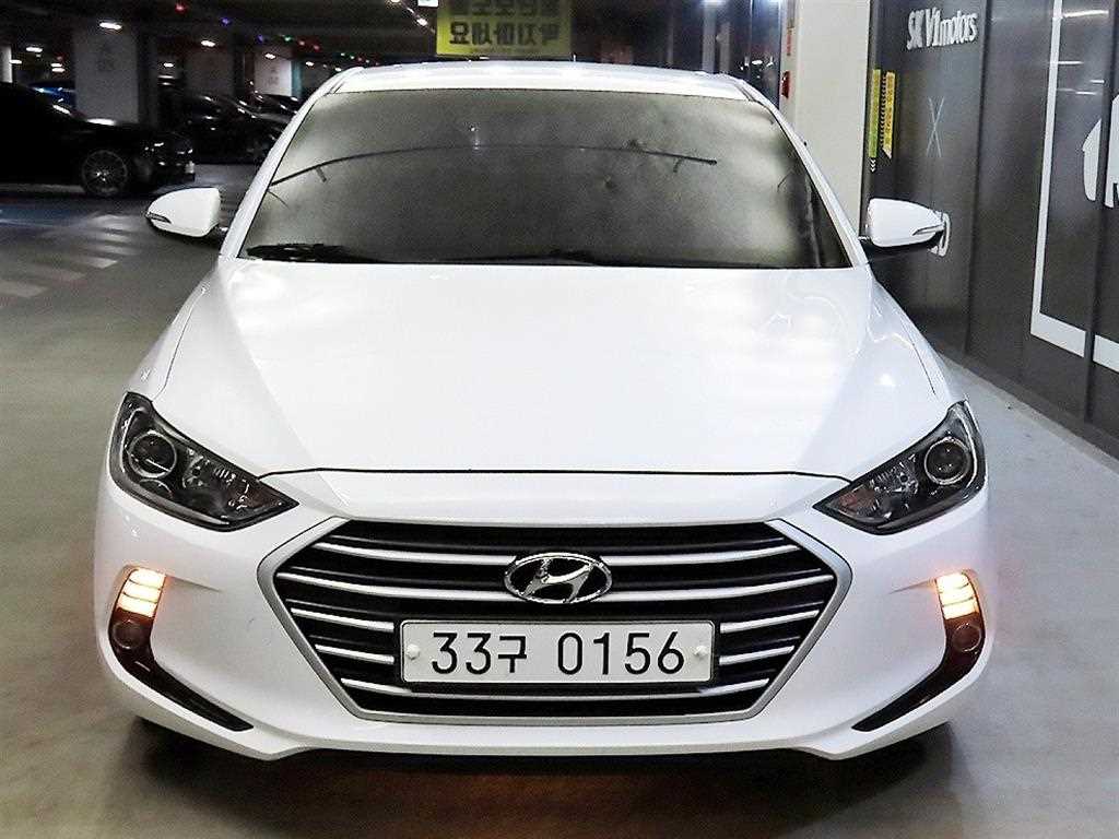 HYUNDAI Avante 2017 Blanco - Importación desde Corea - HF Imports Iquique - Foto 1