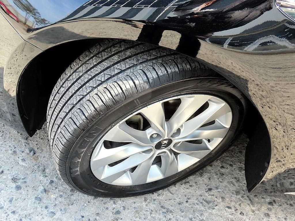 KIA K5 2017 Negro - Importación desde Corea - HF Imports Iquique - Foto 20