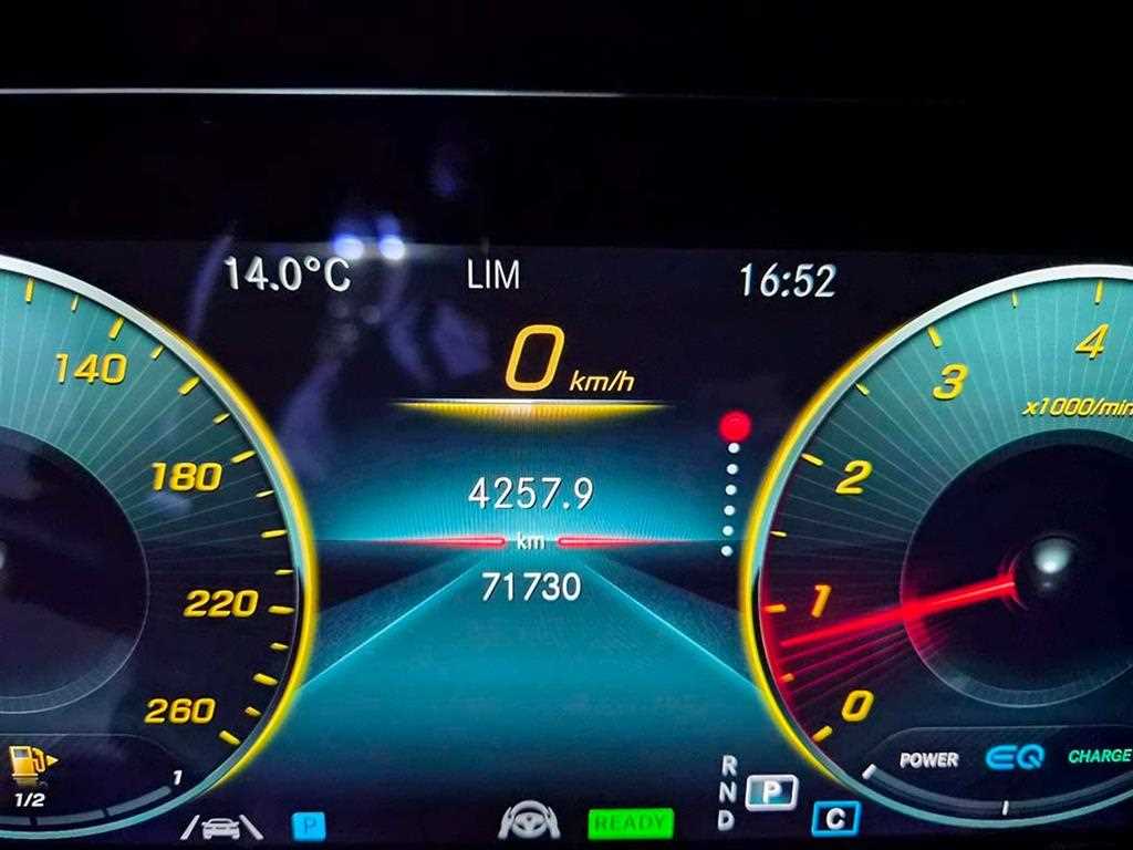 Mercedes Benz E class - Vista 9