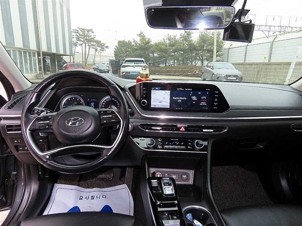 HYUNDAI Sonata - Vista 7