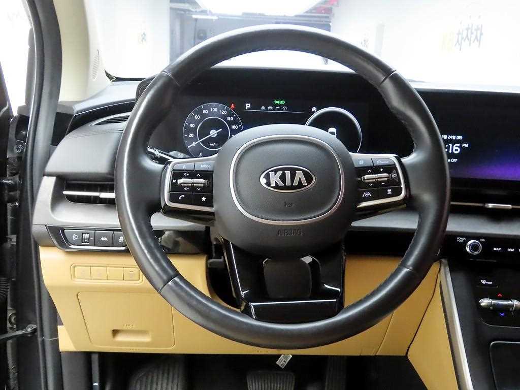 KIA Carnival - Vista 7